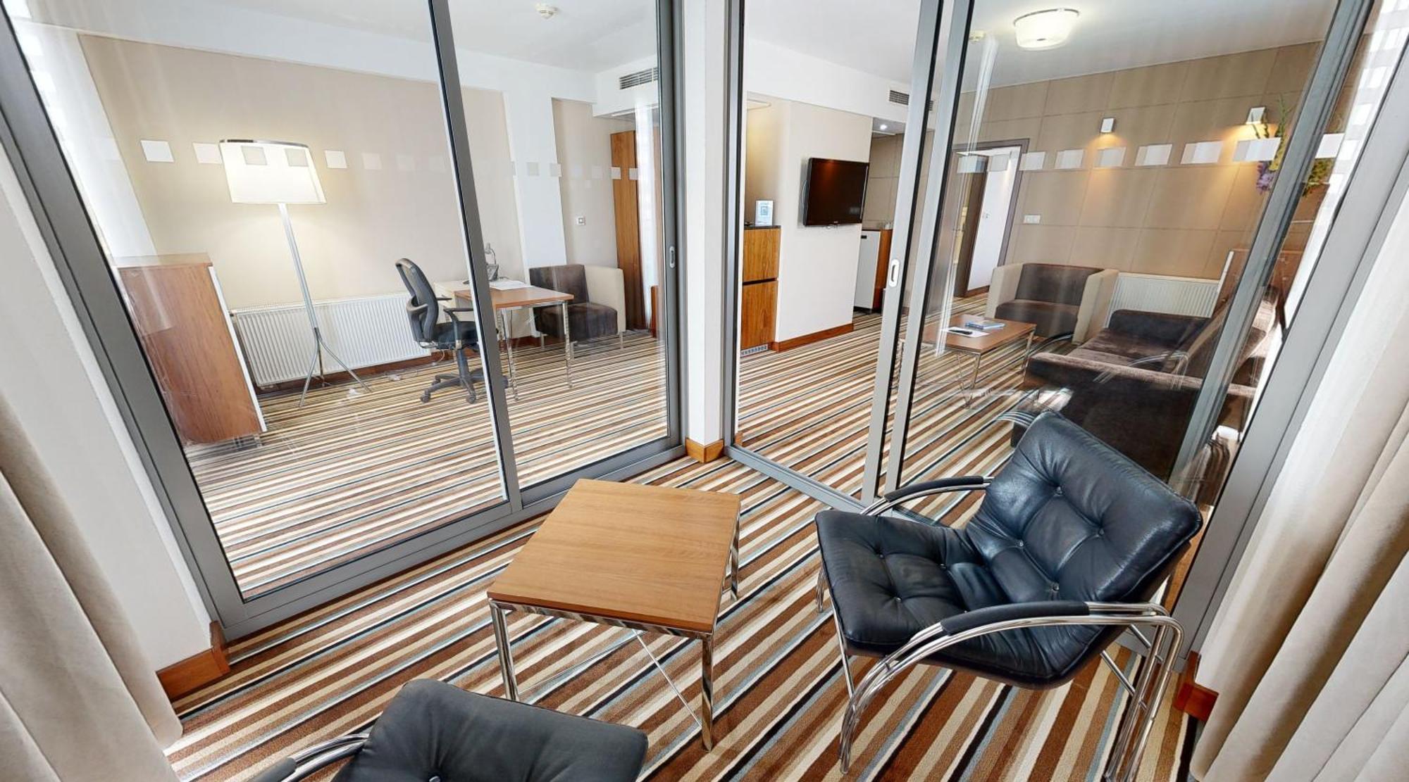 Business Hotel Astrum Laus Левице Экстерьер фото
