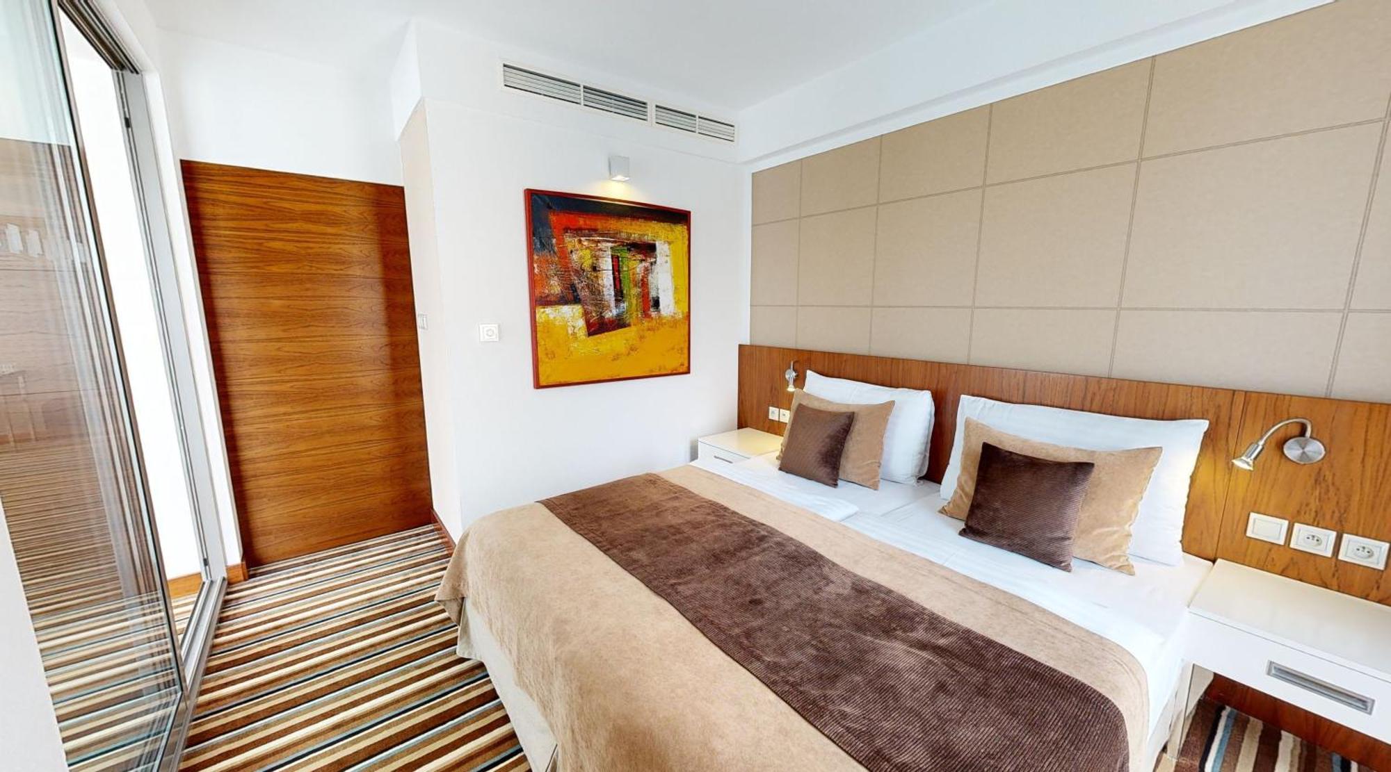 Business Hotel Astrum Laus Левице Экстерьер фото