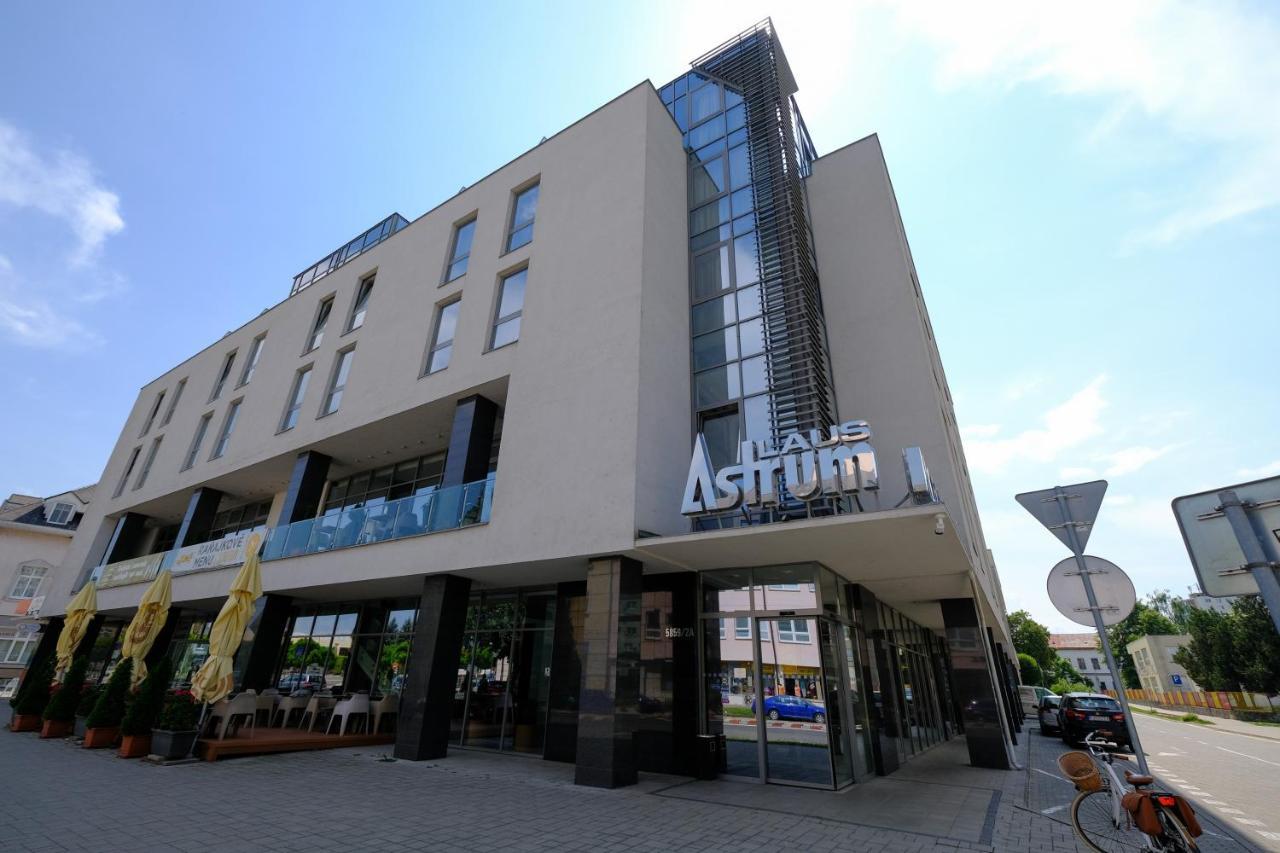 Business Hotel Astrum Laus Левице Экстерьер фото