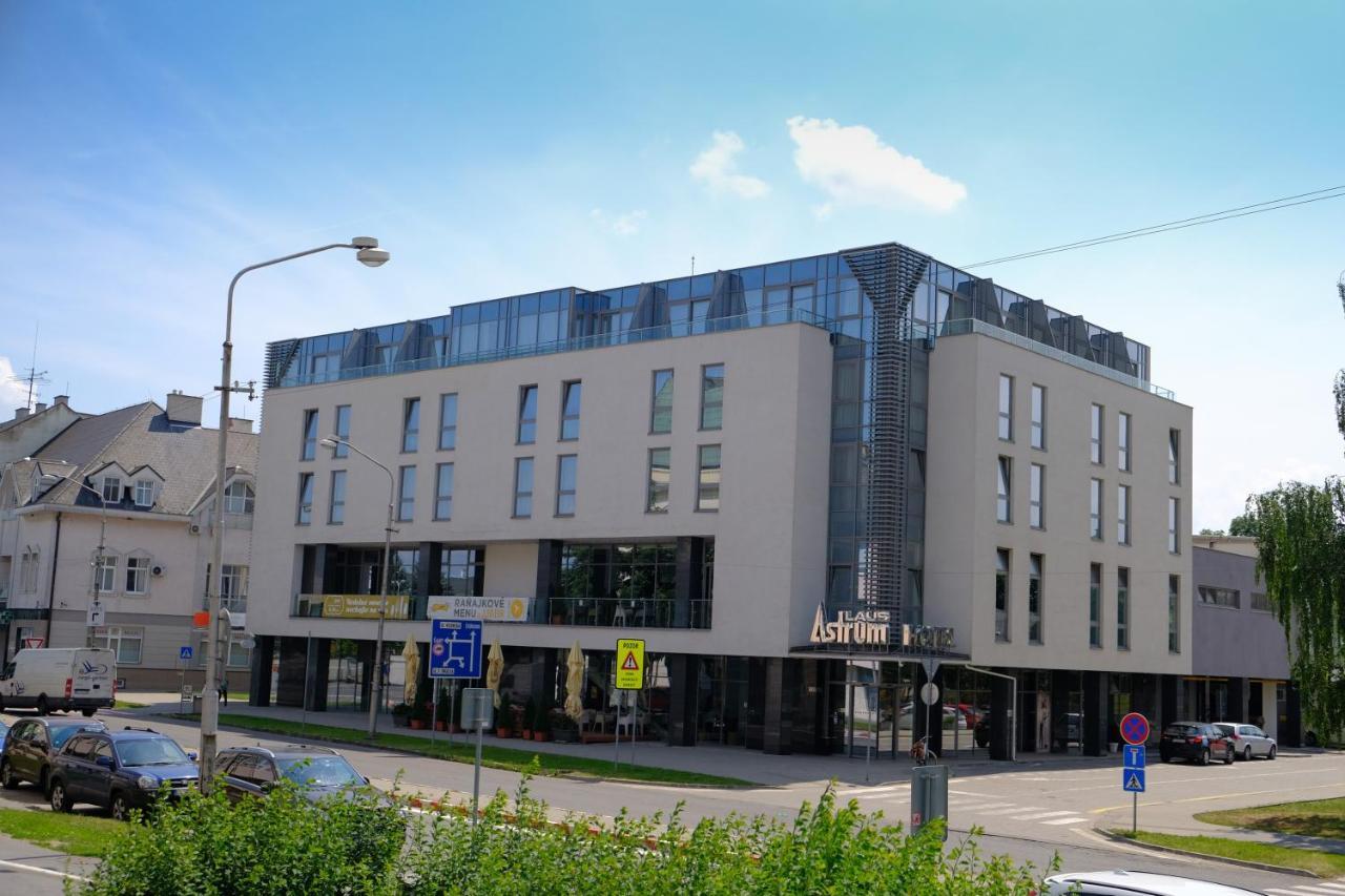 Business Hotel Astrum Laus Левице Экстерьер фото