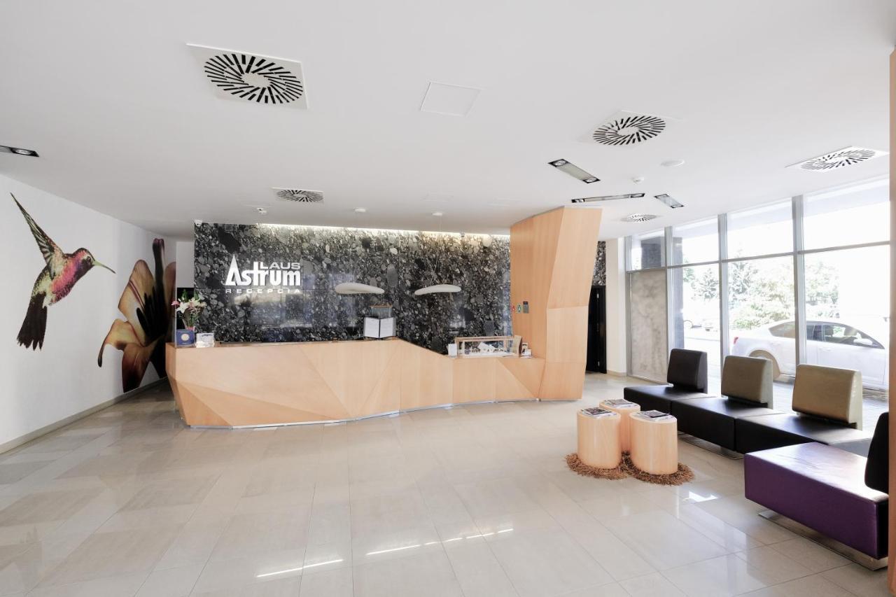 Business Hotel Astrum Laus Левице Экстерьер фото